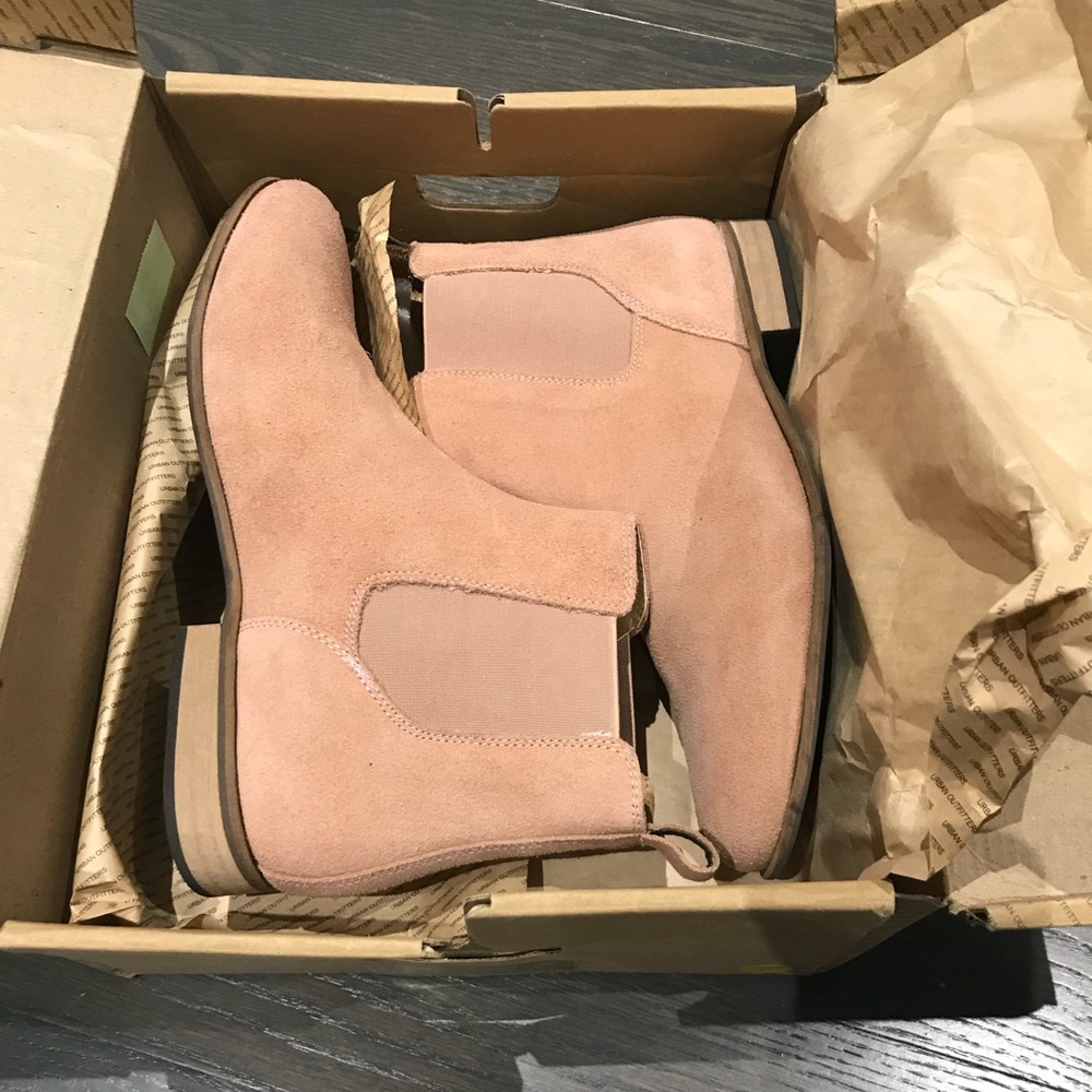 Urban Outfitters Suede Chelsea Boots
